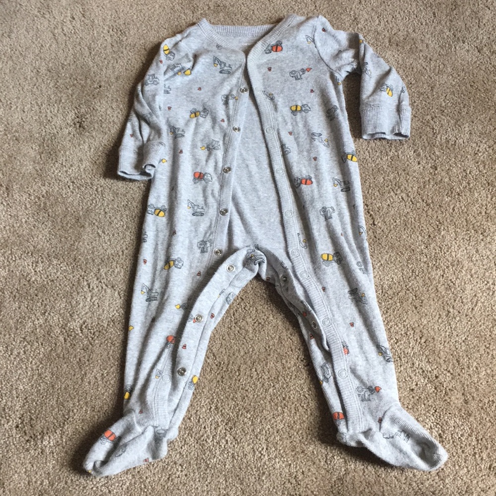 ‼️3 for $10‼️ Carter’s Construction Jammies 9m